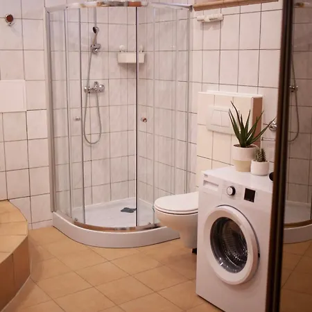 Bailey Apartment *